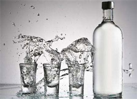 ����ҵ��̬���׾���ҵ����Ӫ������ֵ�ù�